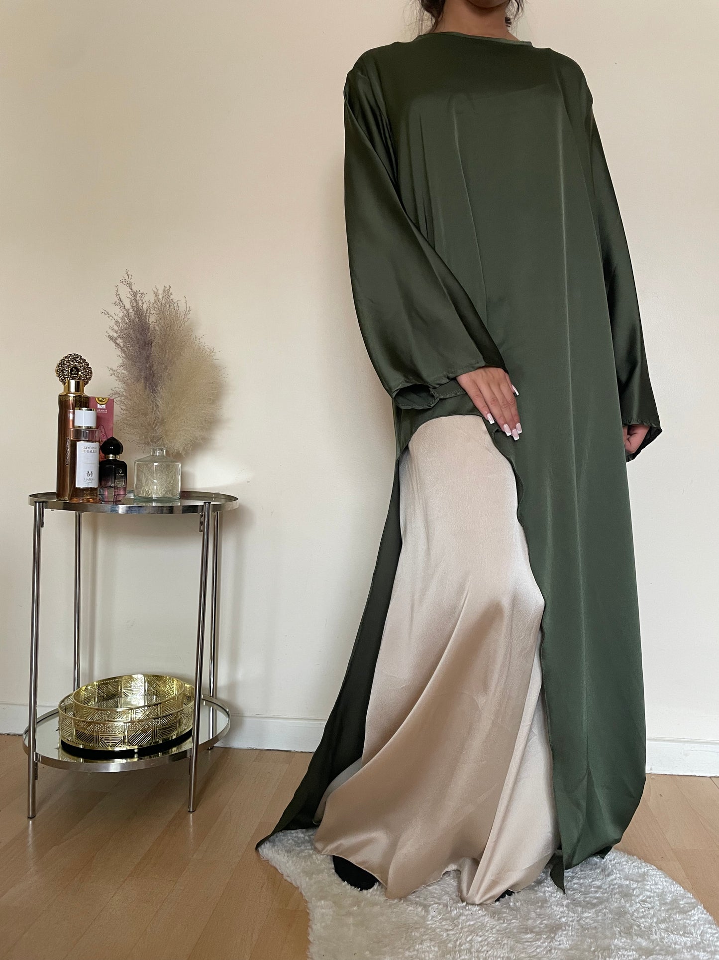 Abaya Esma en satin vert kaki